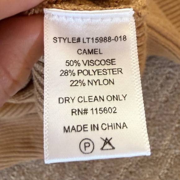 Like New! Altar’d State Ribbed Cropped Sweater with Balloon Sleeves Camel Brown - Picture 7 of 7